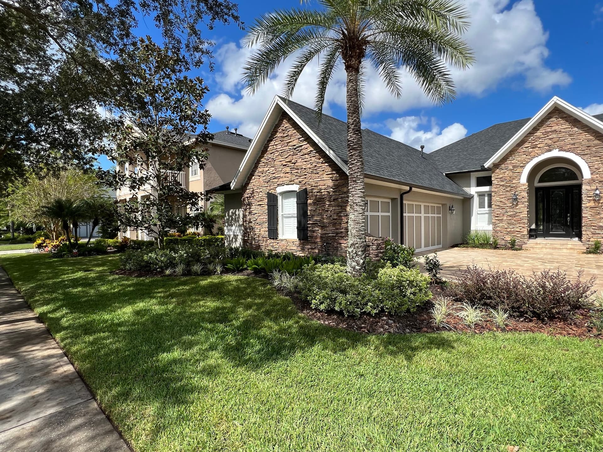 Professionally landscaped Tampa Bay outdoor space